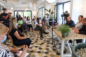 Priljubljena plaža v Strunjanu pričakuje kopalce v prenovljeni podobi 1